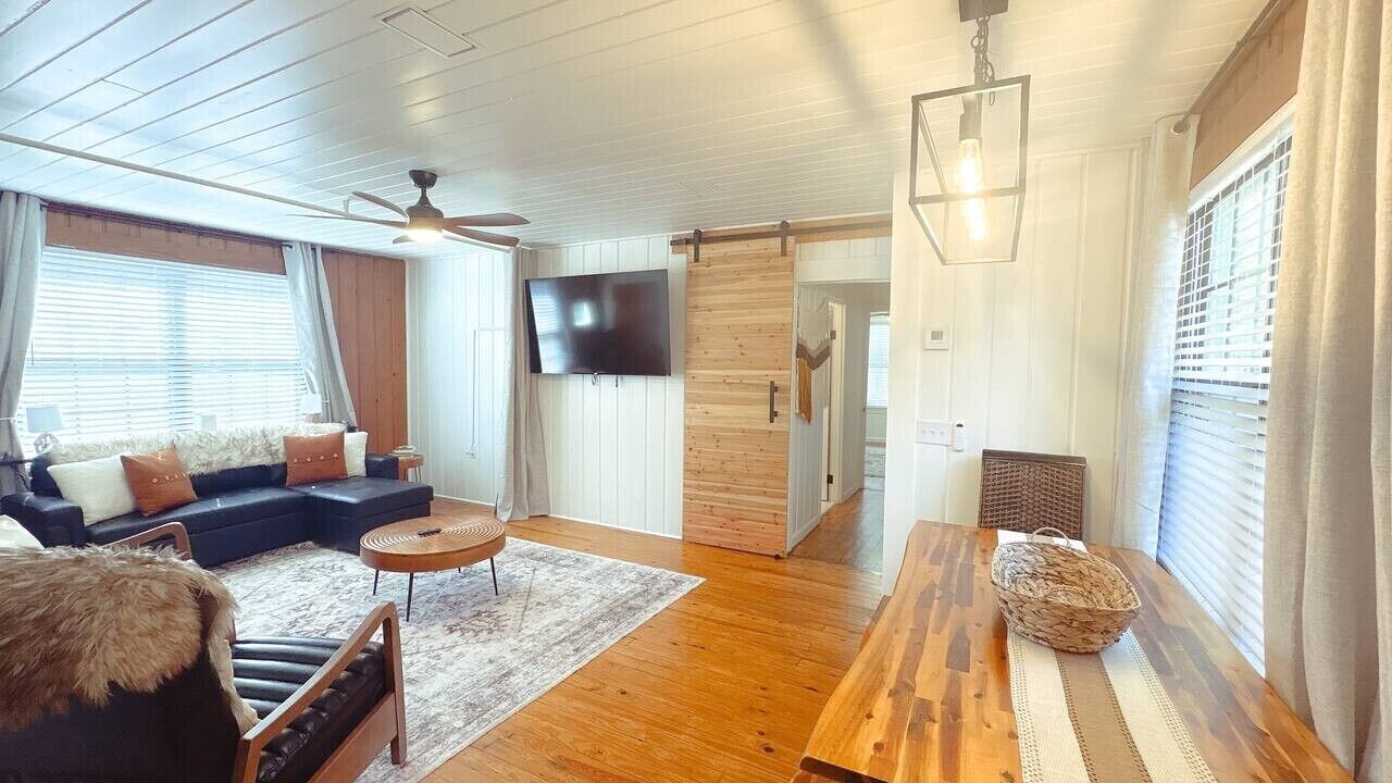 Photo of Livingroom in South Pensacola