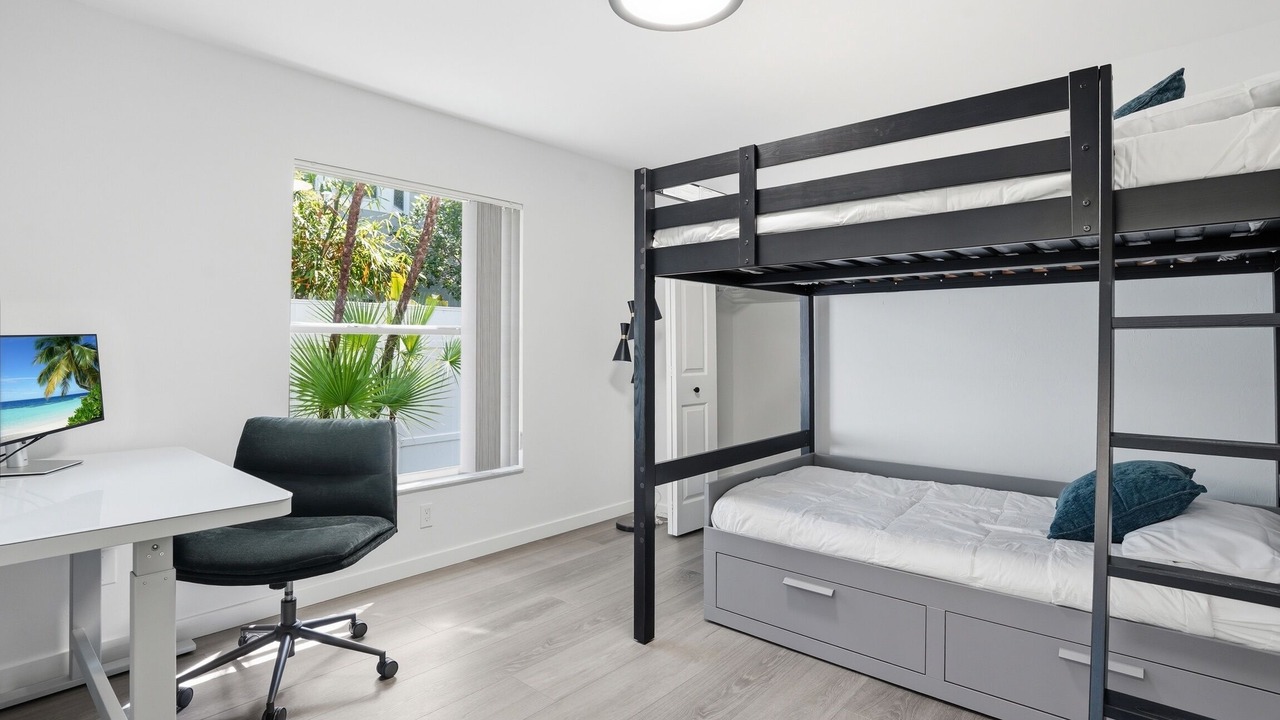 Photo of Bedroom in Crown Pointe