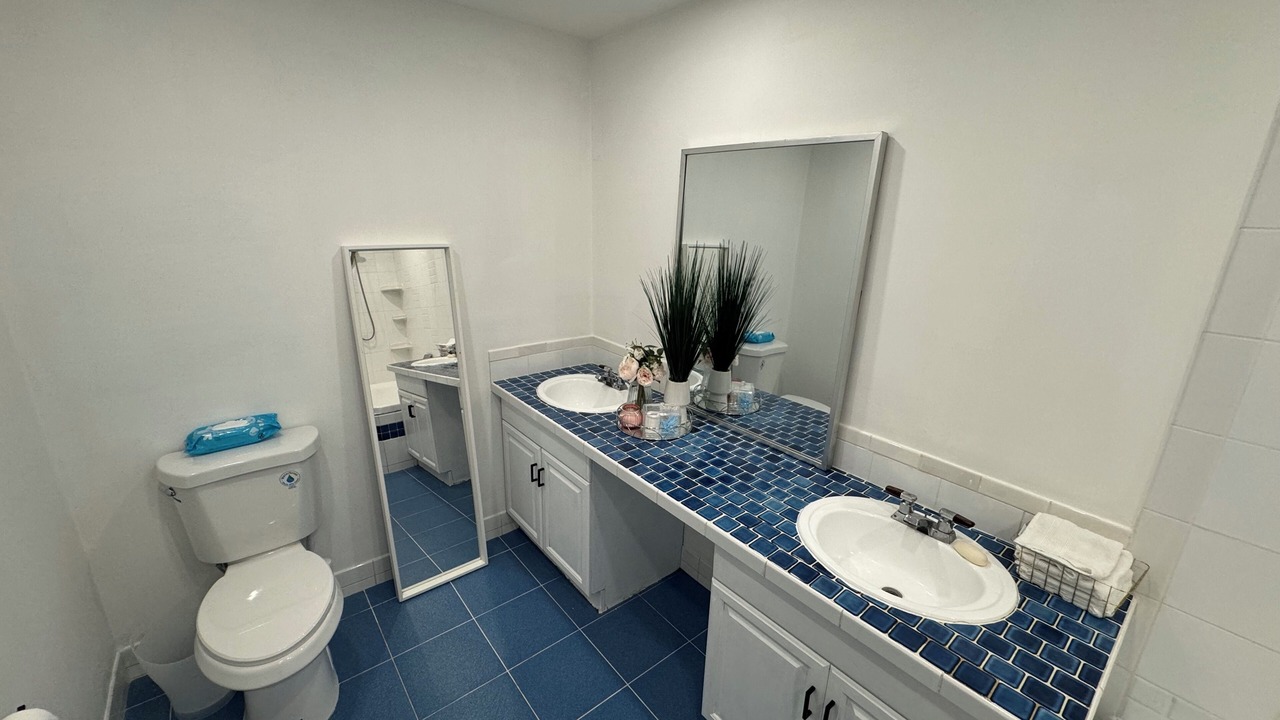 Photo of Bathroom in Cutler Bay
