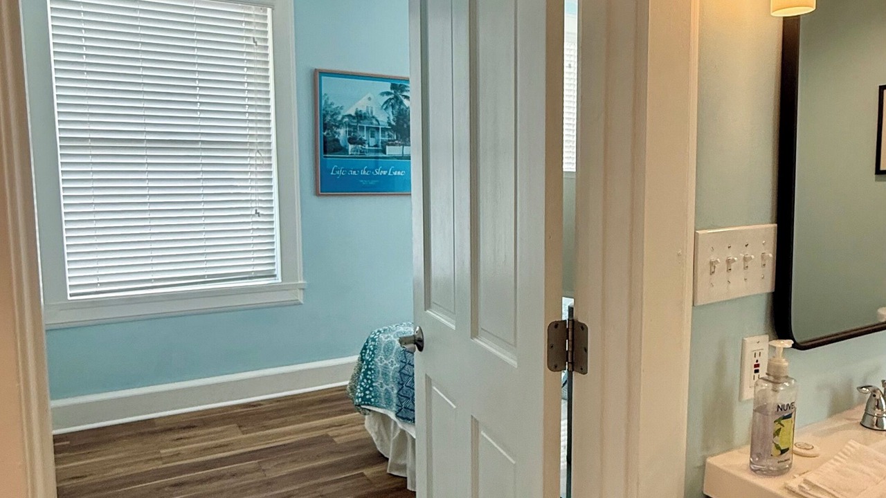 Photo of Bathroom in Truman Annex