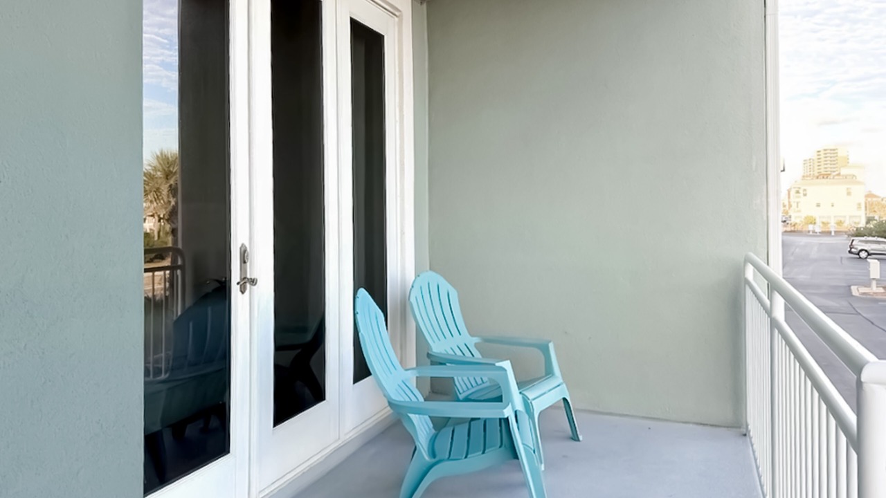 Photo of Patio Balcony in White Sands