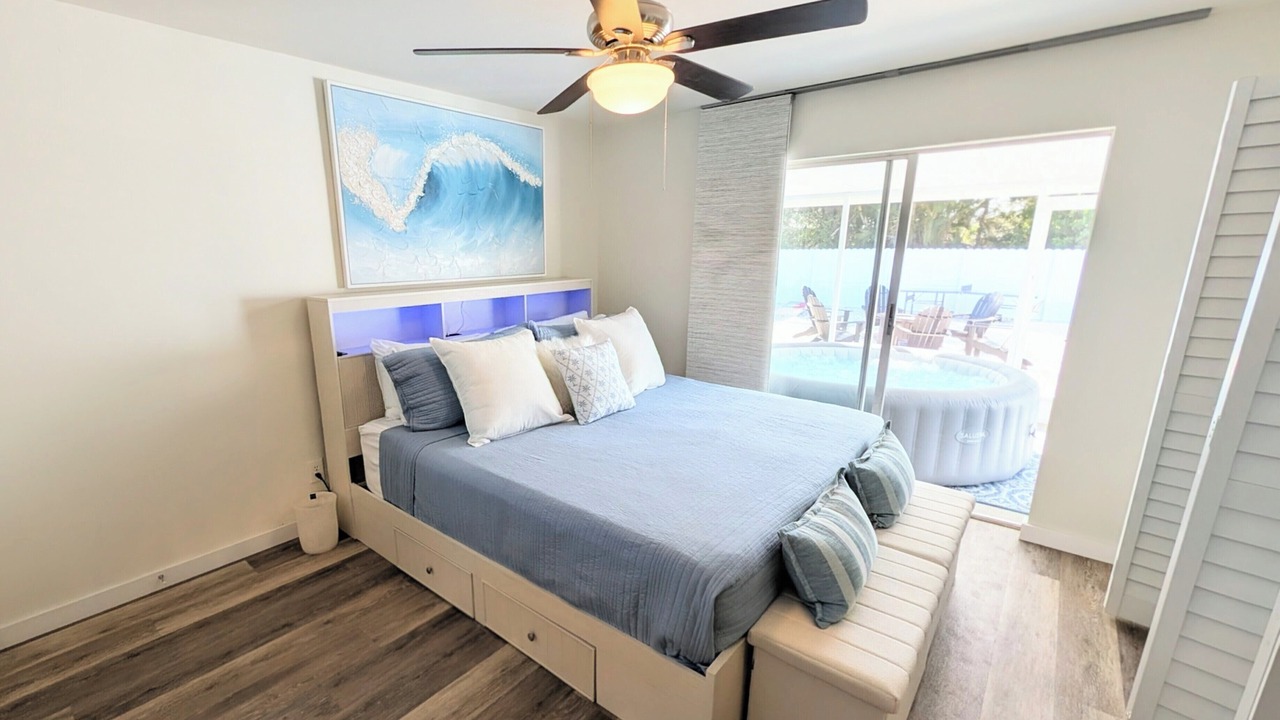Photo of Bedroom in San Carlos Park