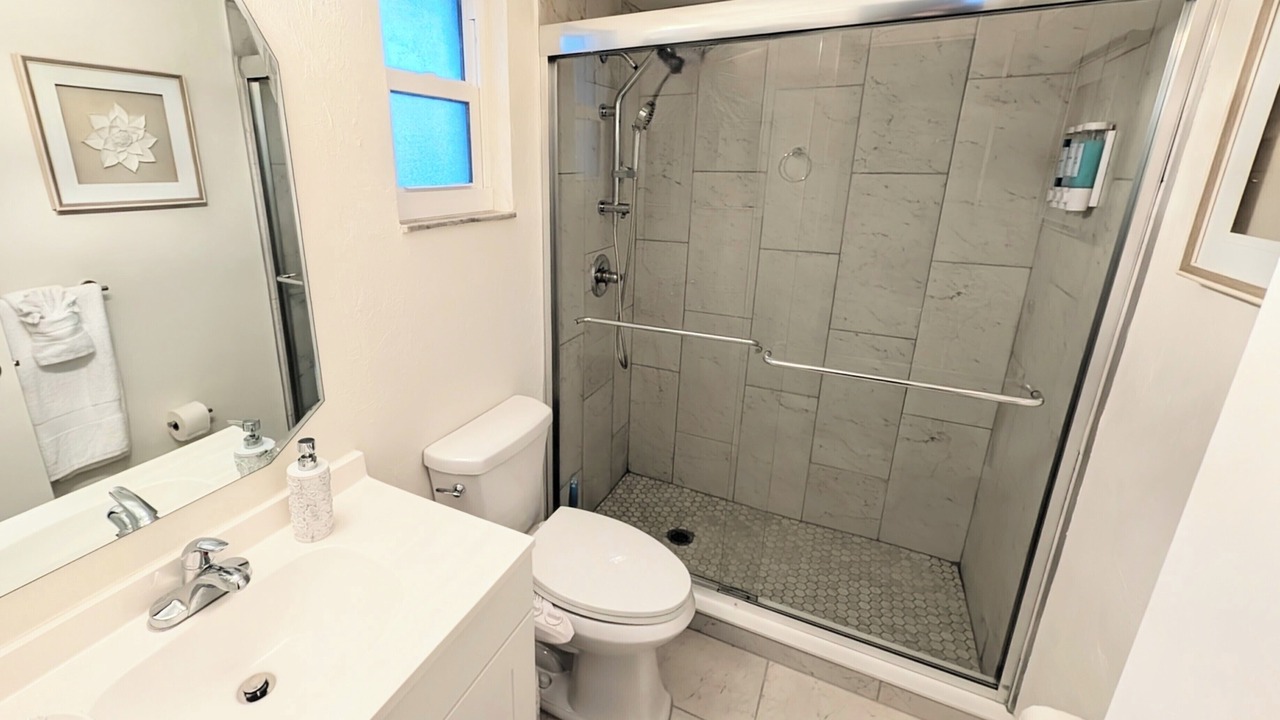 Photo of Bathroom in San Carlos Park