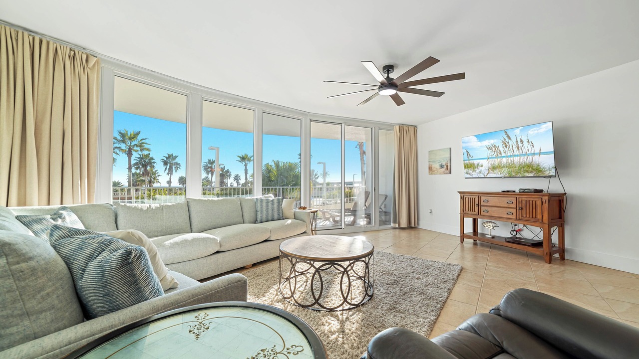 Photo of Livingroom in Orange Beach East