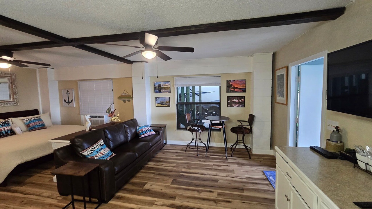 Photo of Livingroom in Highland