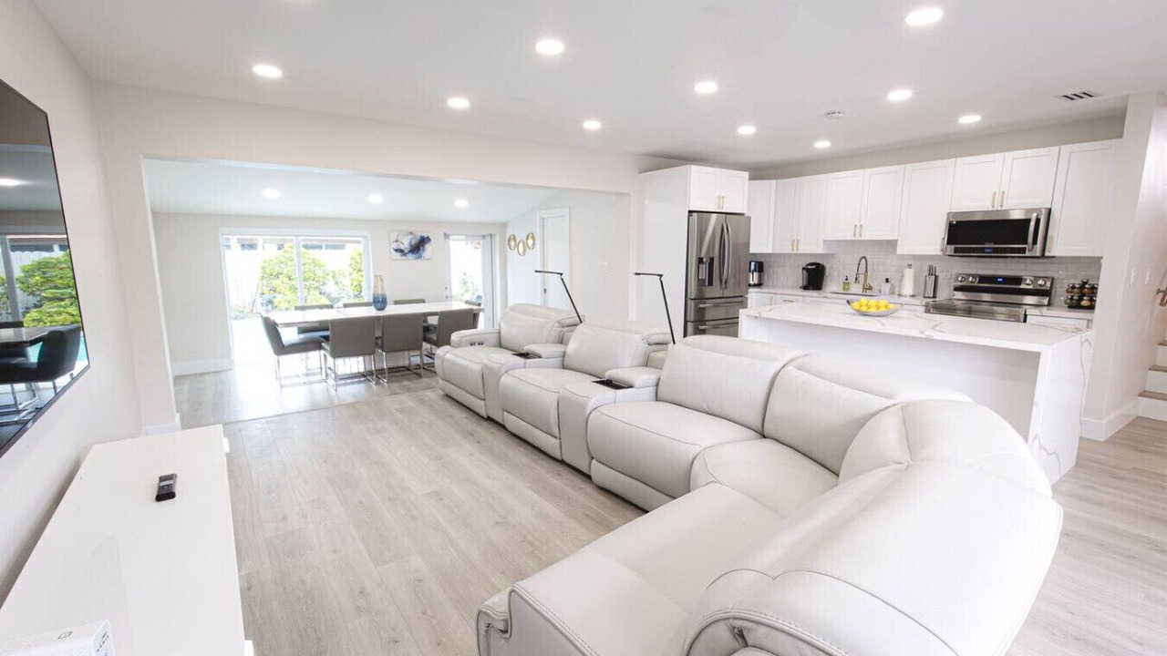 Photo of Livingroom in Ives Estates