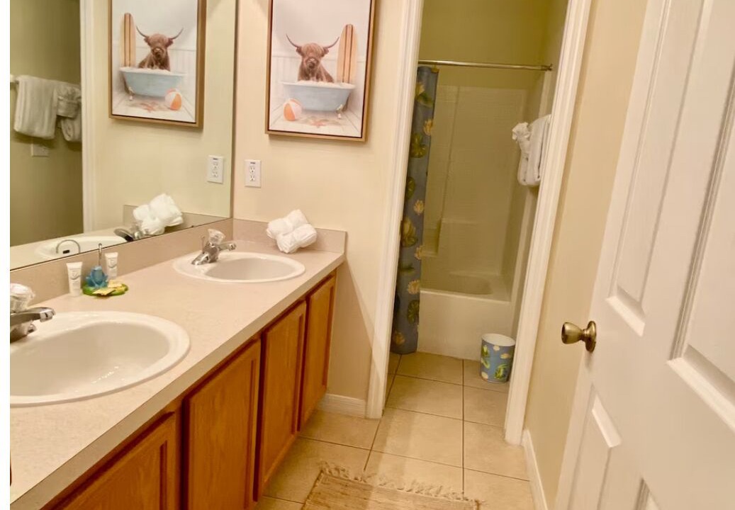 Photo of Bathroom in Sunset Ridge