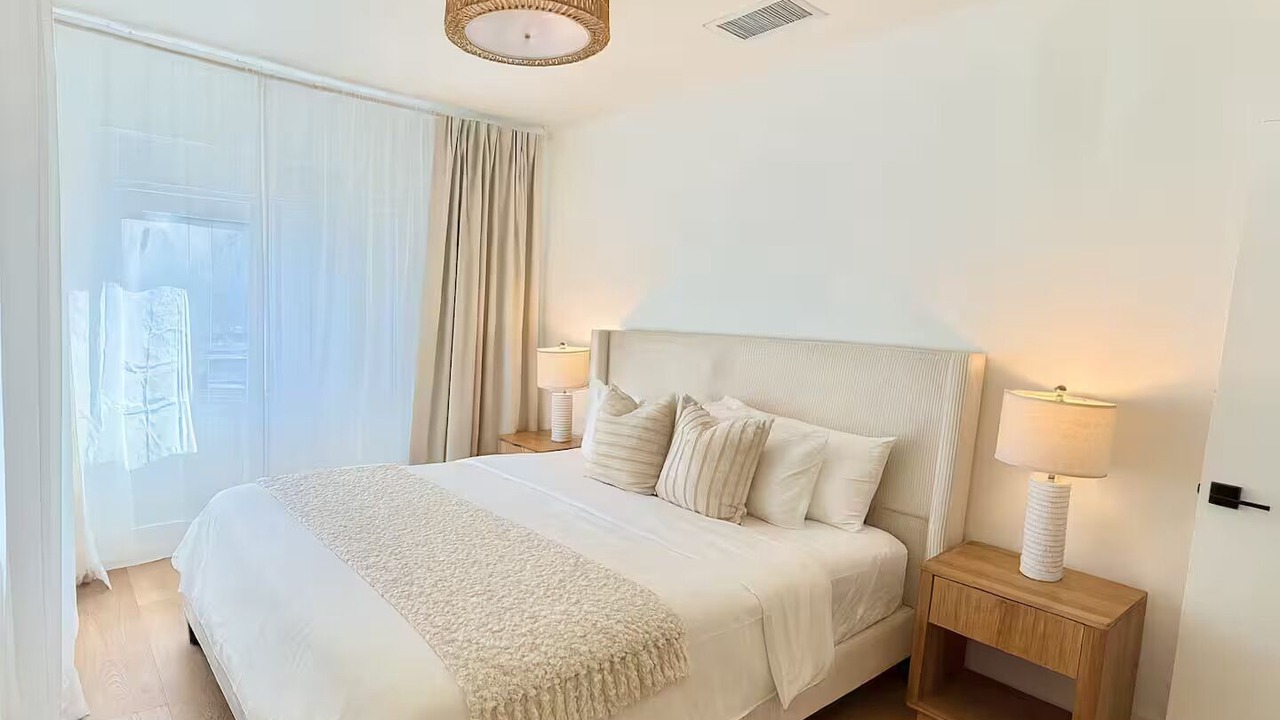 Photo of Bedroom in Midtown