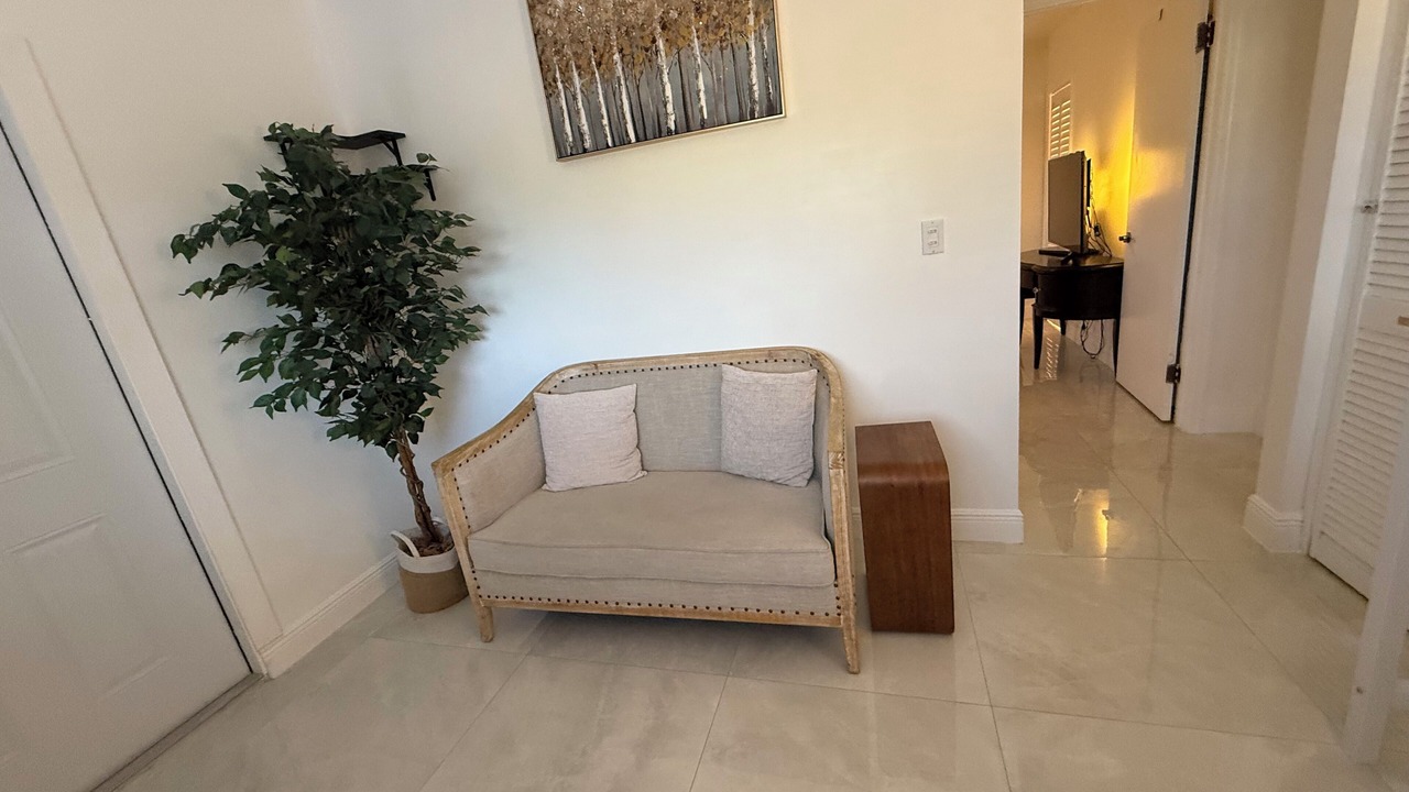 Photo of Livingroom in Cutler Bay