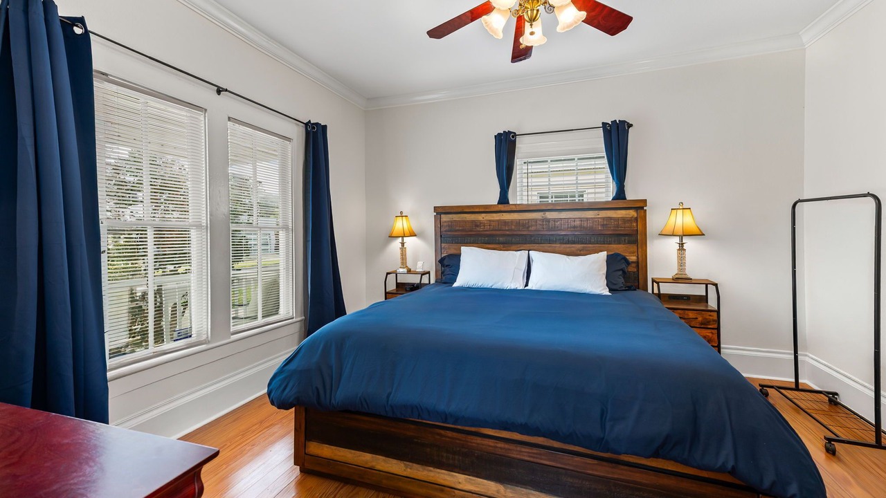 Photo of Bedroom in Downtown