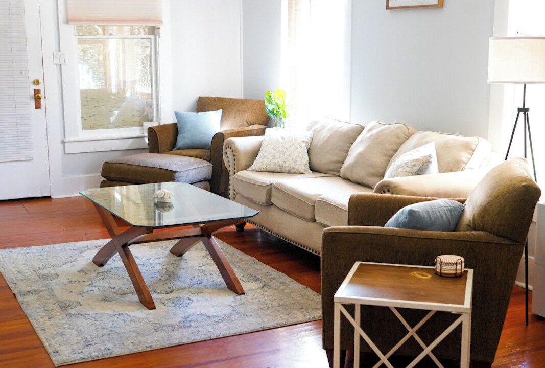 Photo of Livingroom in Downtown