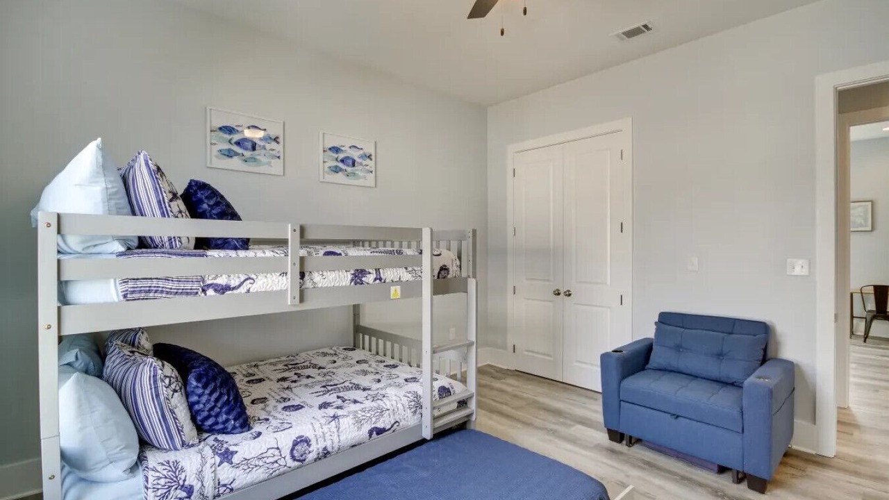 Photo of Bedroom in Mississippi City