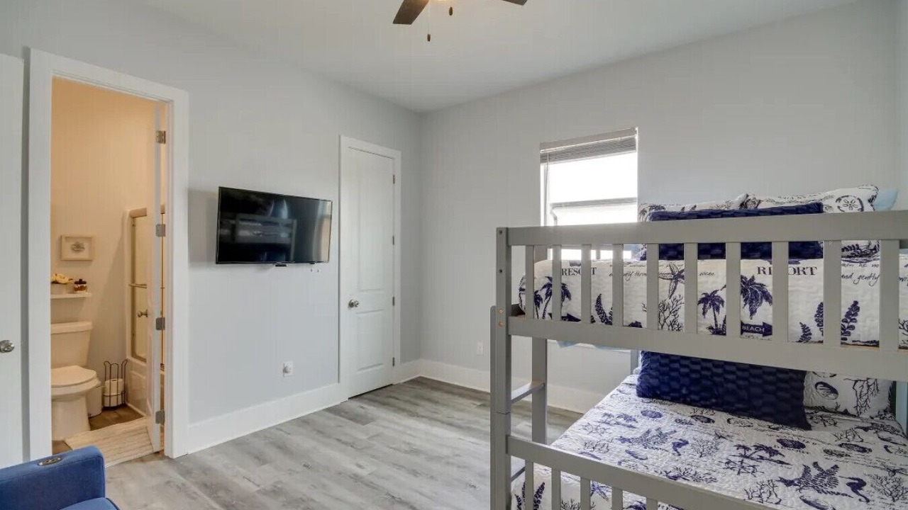 Photo of Bedroom in Mississippi City