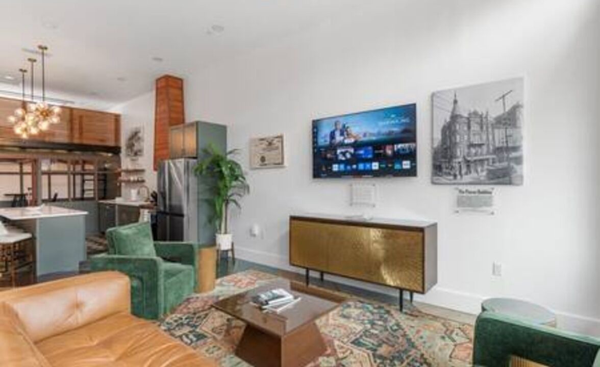 Photo of Livingroom in Central Business District