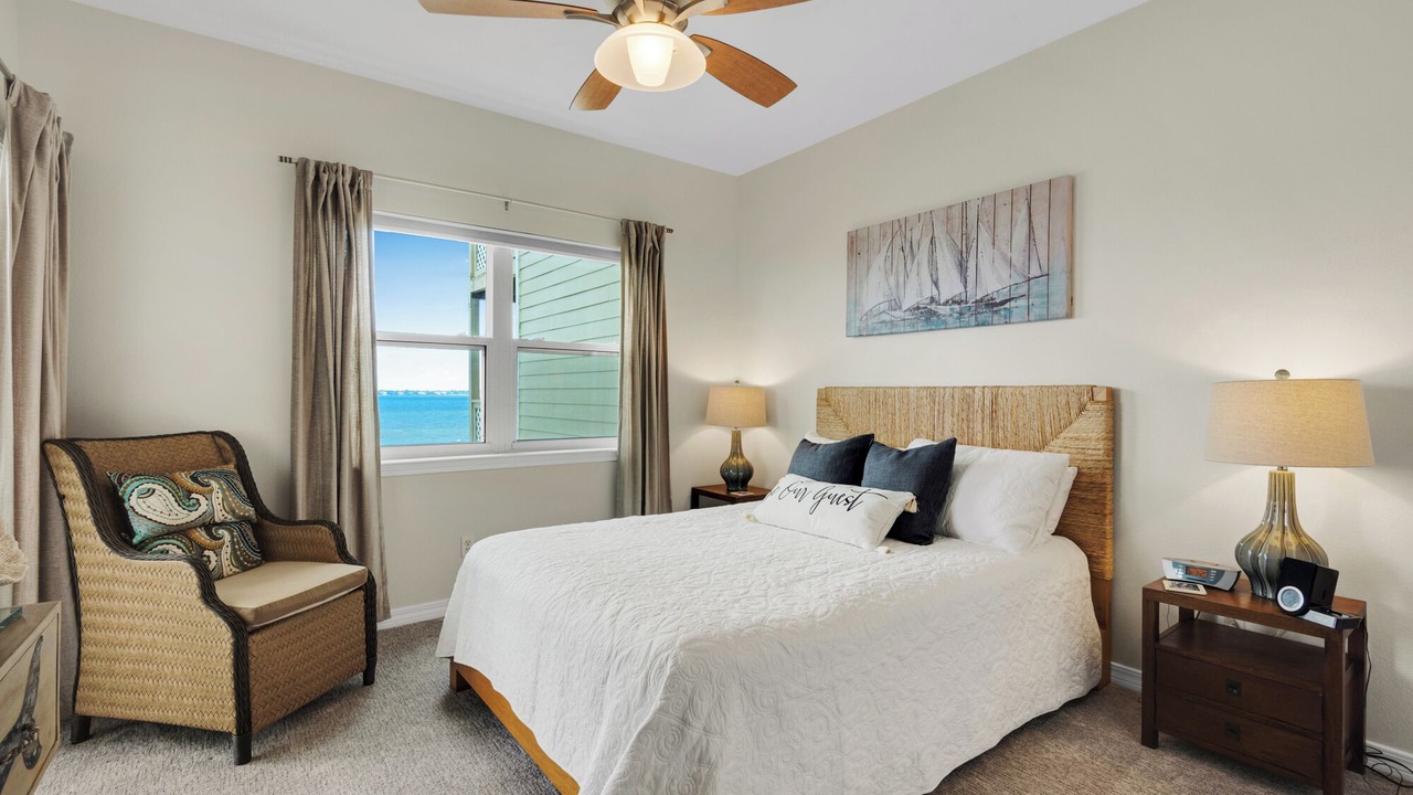 Photo of Bedroom in Pensacola Beach