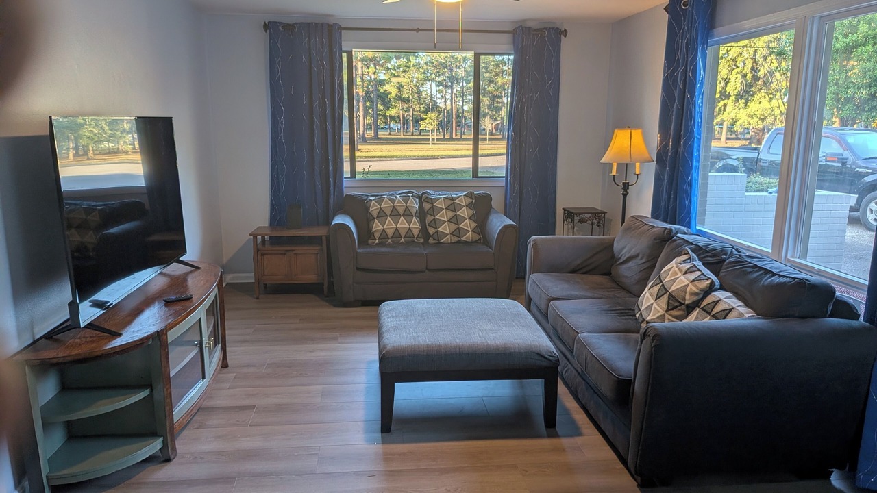Photo of Livingroom in Northeast Pensacola