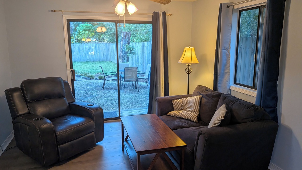 Photo of Livingroom in Northeast Pensacola