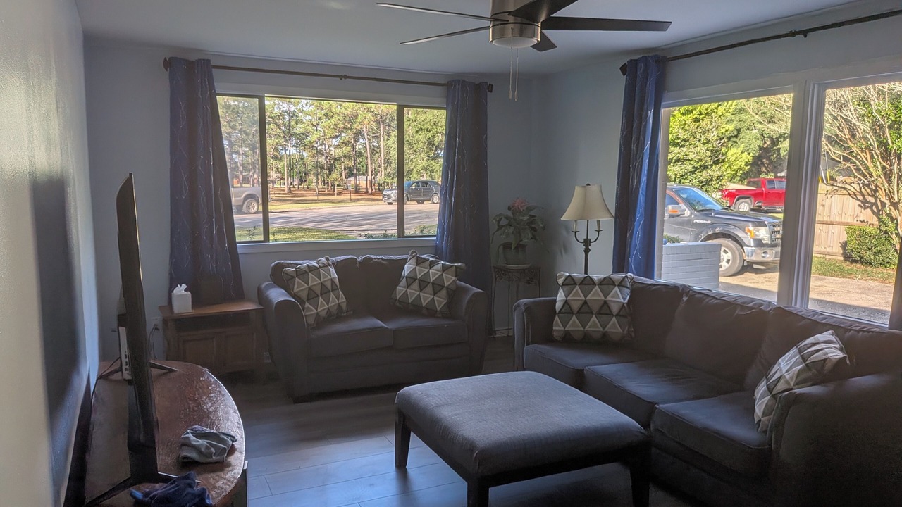 Photo of Livingroom in Northeast Pensacola