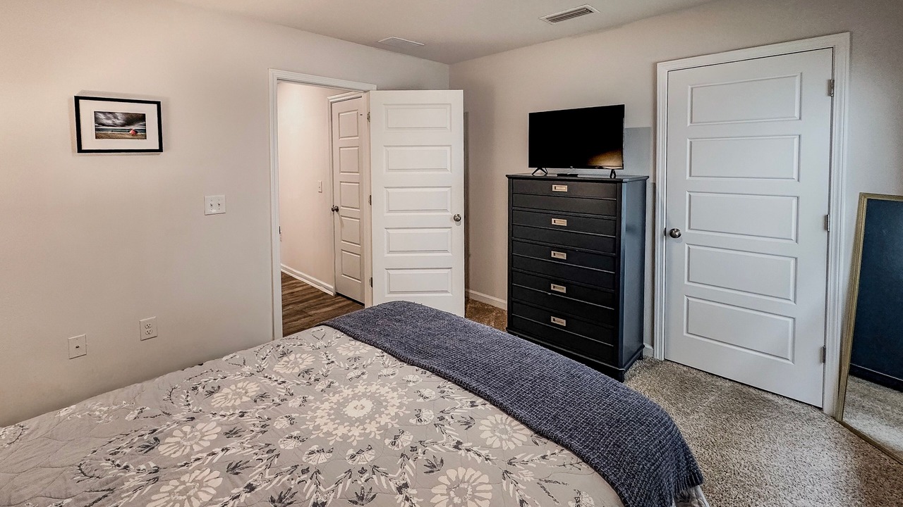 Photo of Bedroom in Pine Forest