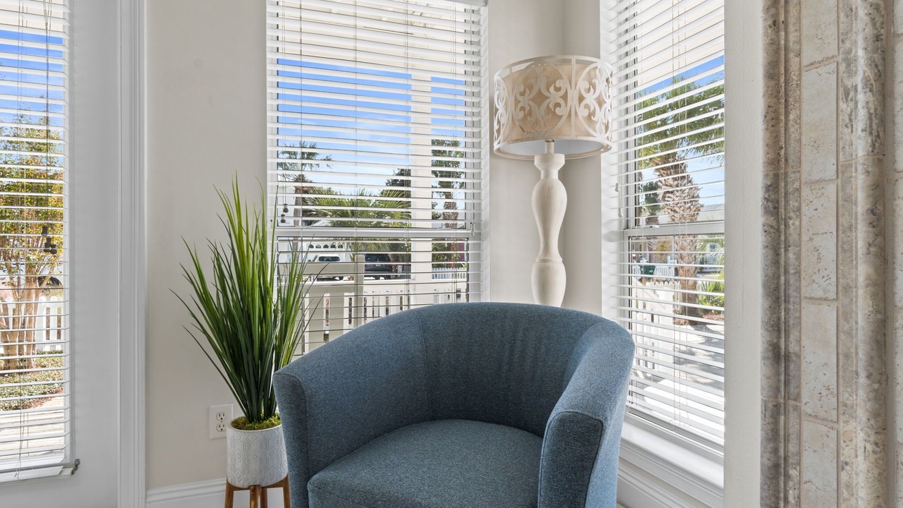 Photo of Livingroom in Clipper Cove