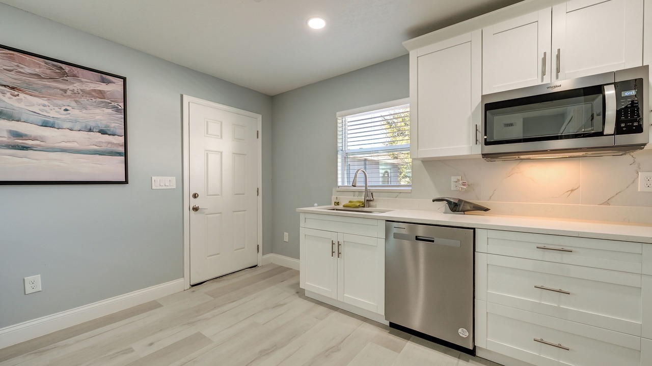Photo of Kitchen in Carver City - Lincoln Gardens