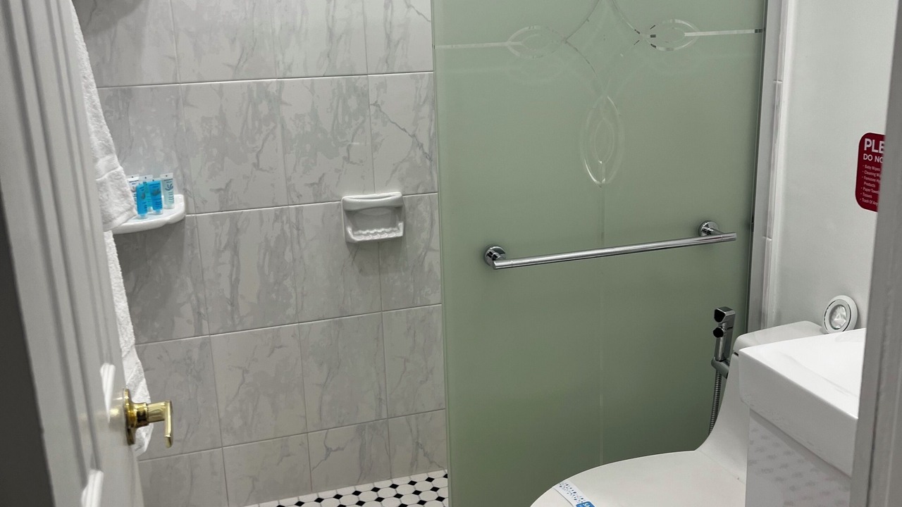 Photo of Bathroom in Hialeah