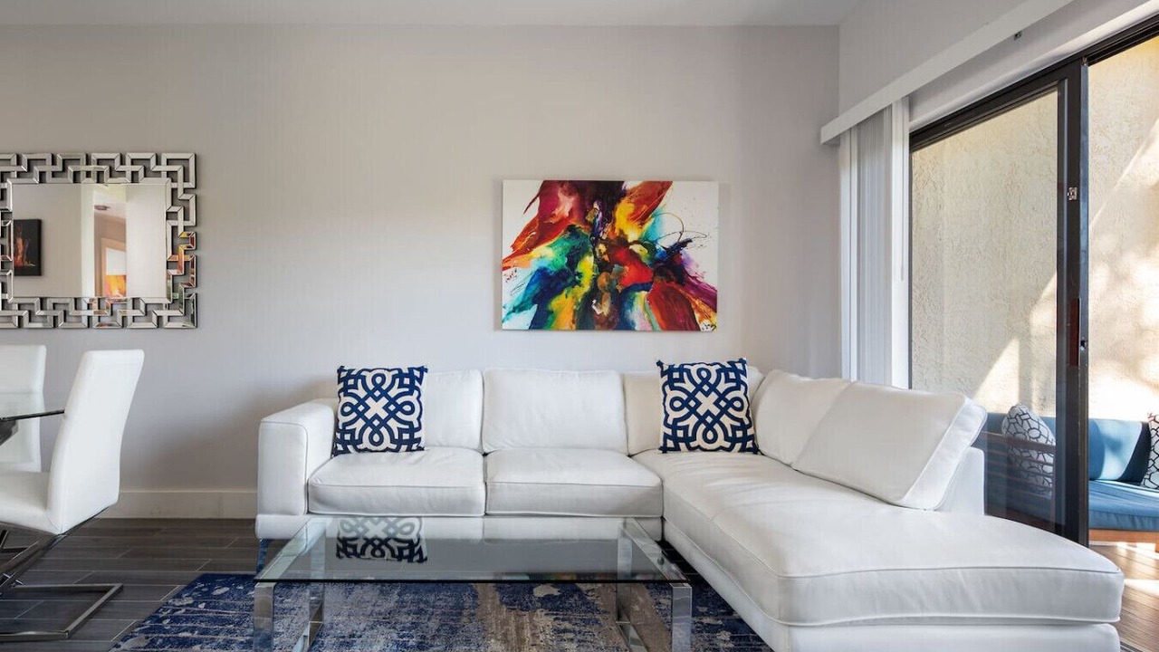 Photo of Livingroom in Central Naples