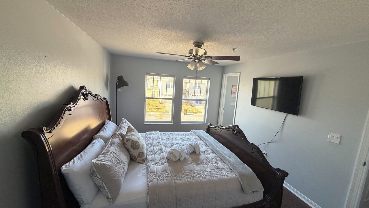 Photo of Bedroom in Lakeside Estates