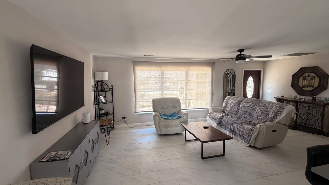 Photo of Livingroom in Lochmoor Waterway Estates