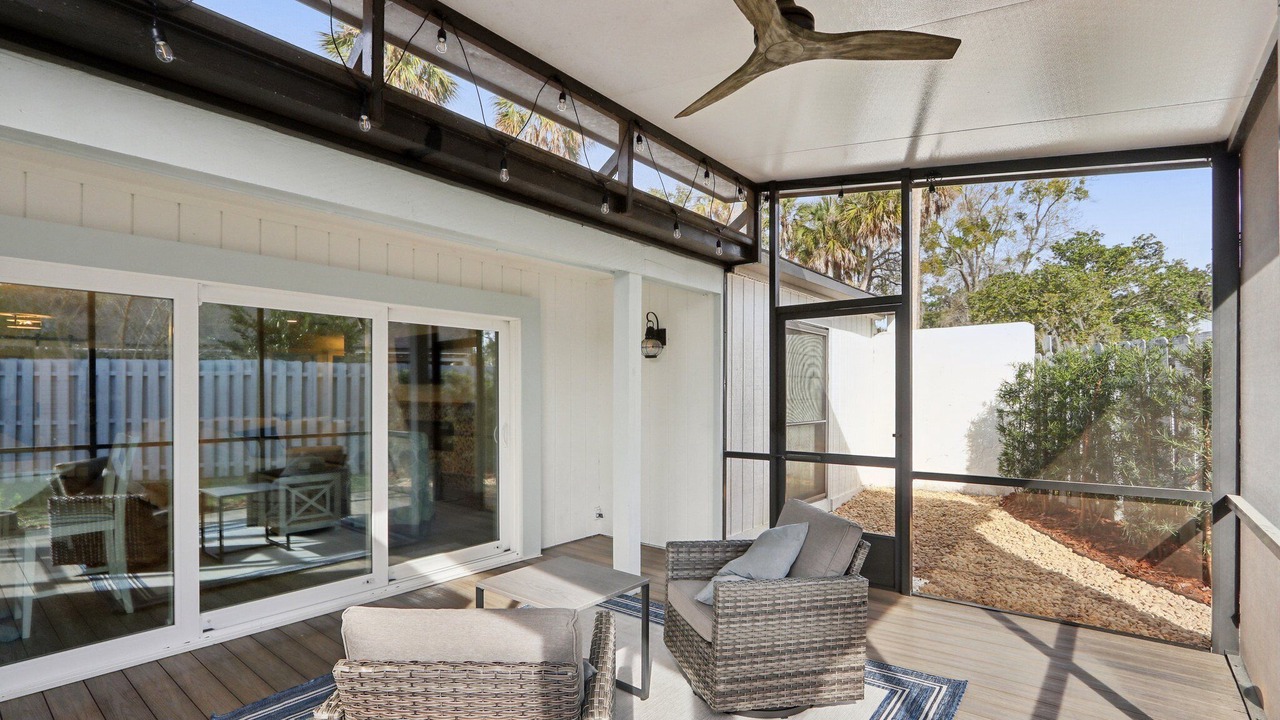 Photo of Patio Balcony in Palm Valley
