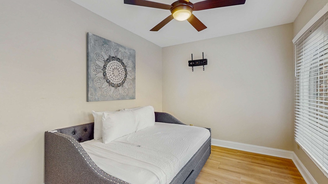 Photo of Bedroom in Ono Island