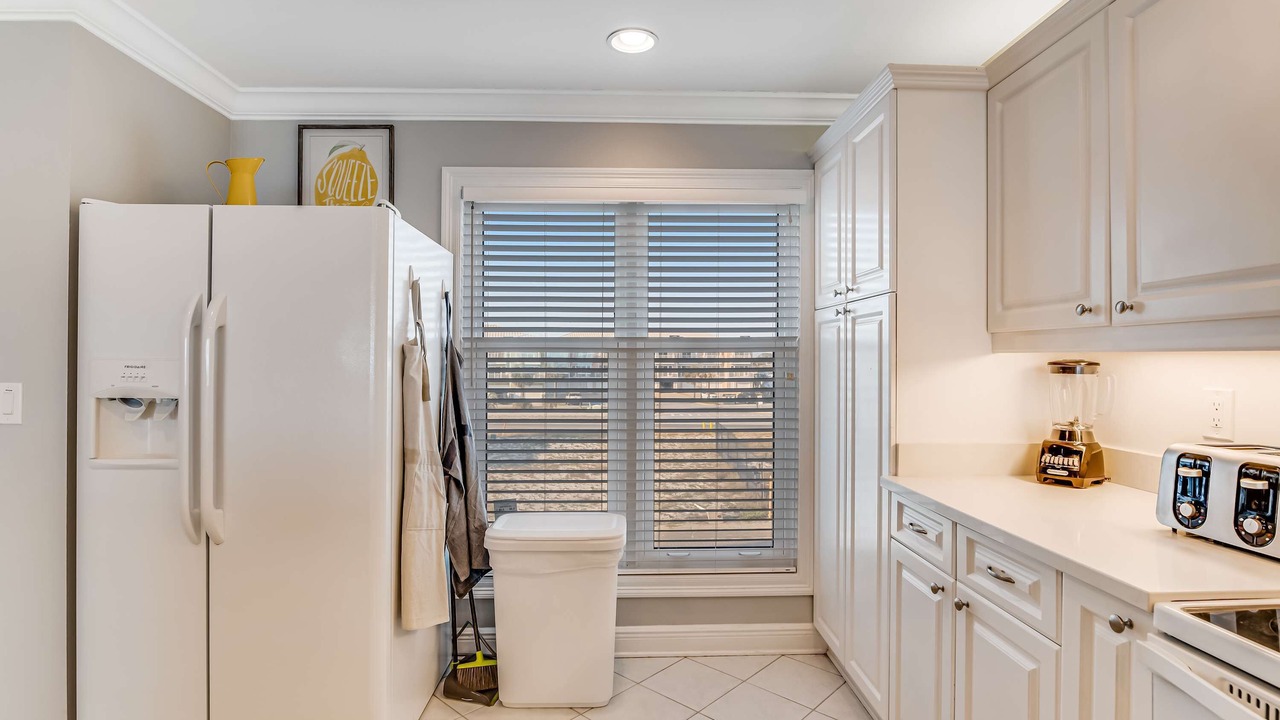 Photo of Kitchen in White Sands