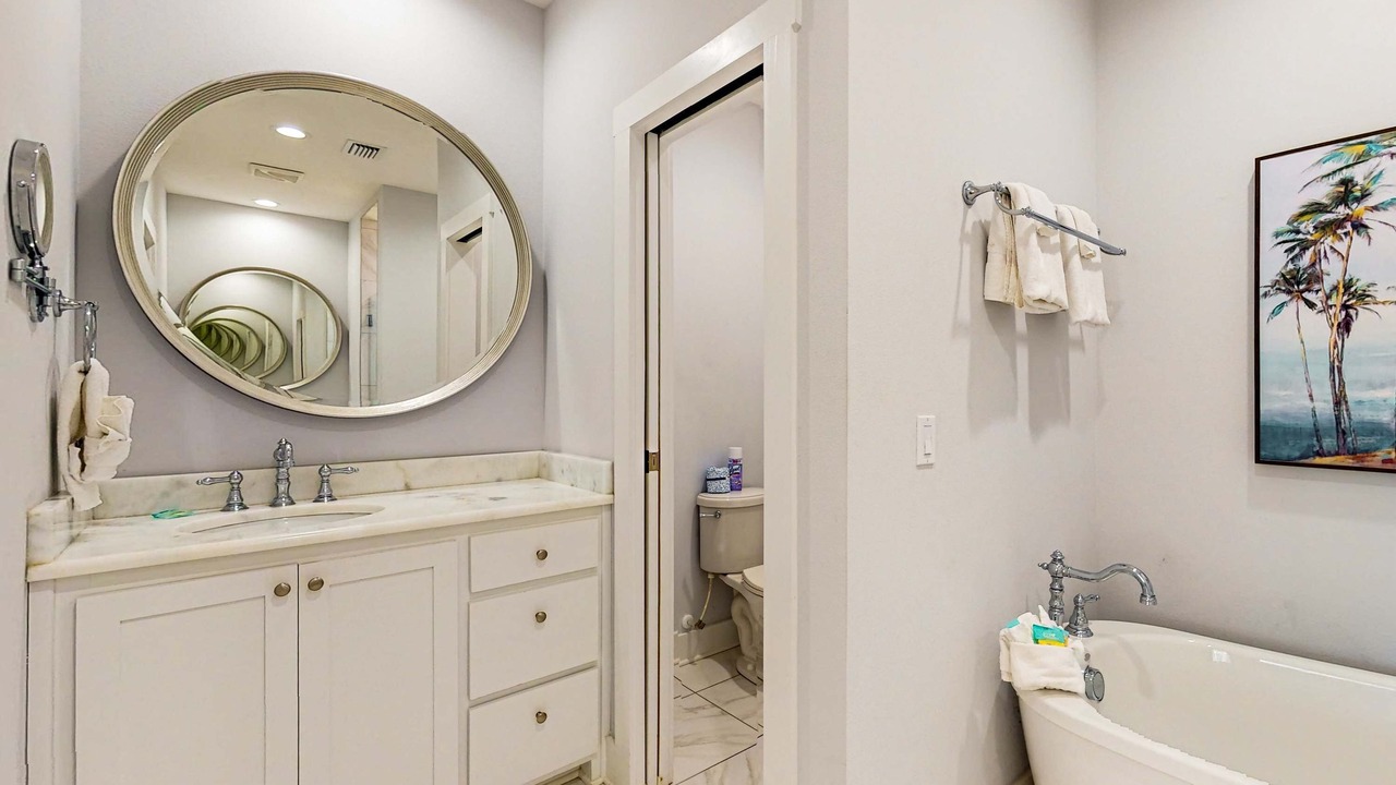 Photo of Bathroom in Southeast Pensacola