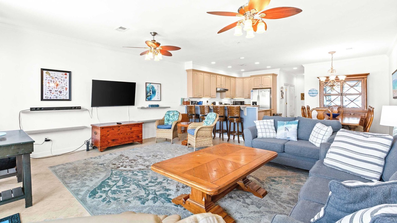 Photo of Livingroom in White Sands