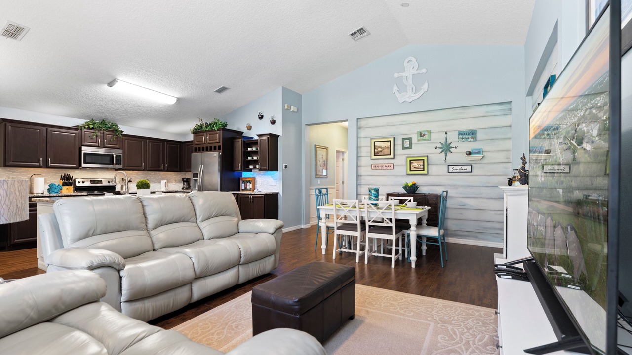 Photo of Livingroom in Legacy Park