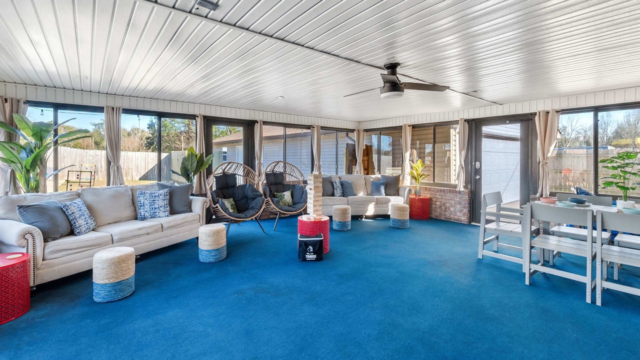 Photo of Livingroom in Bellview