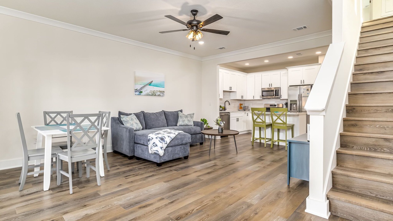Photo of Livingroom in Downtown