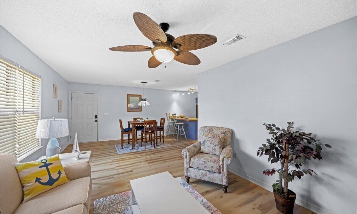 Photo of Livingroom in South Pensacola