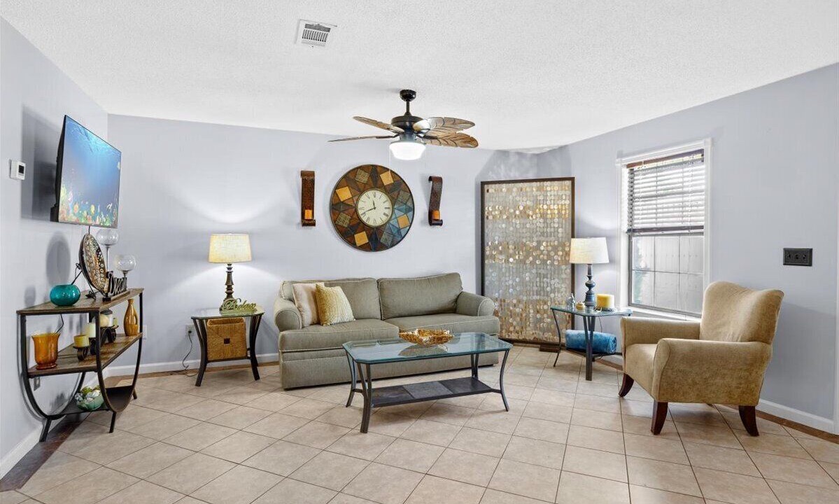 Photo of Livingroom in South Pensacola