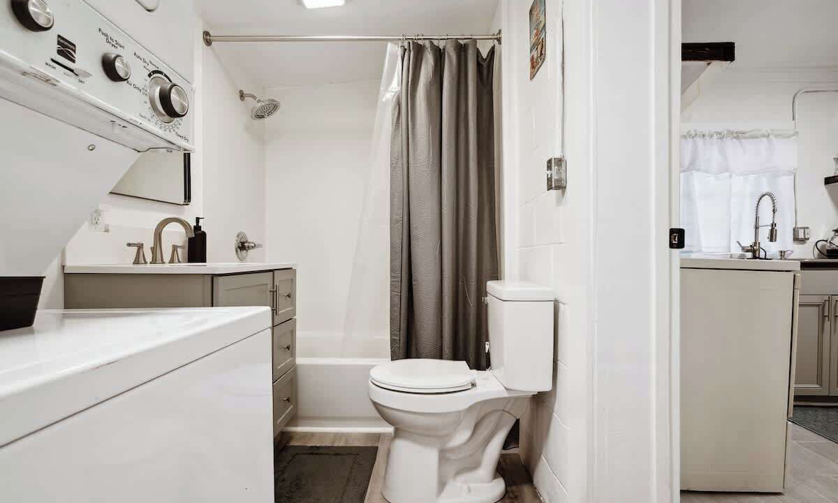Photo of Bathroom in Southeast Pensacola
