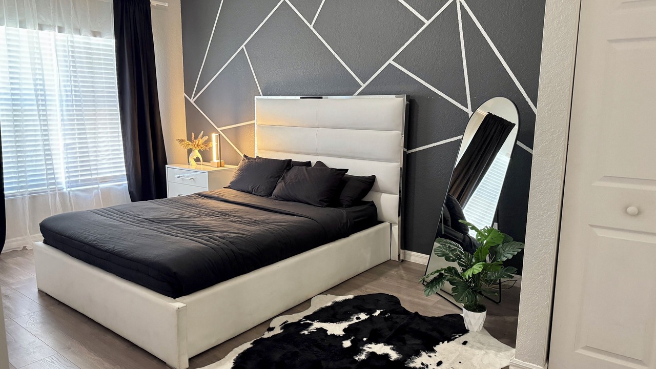 Photo of Bedroom in Venetian Bay Villages