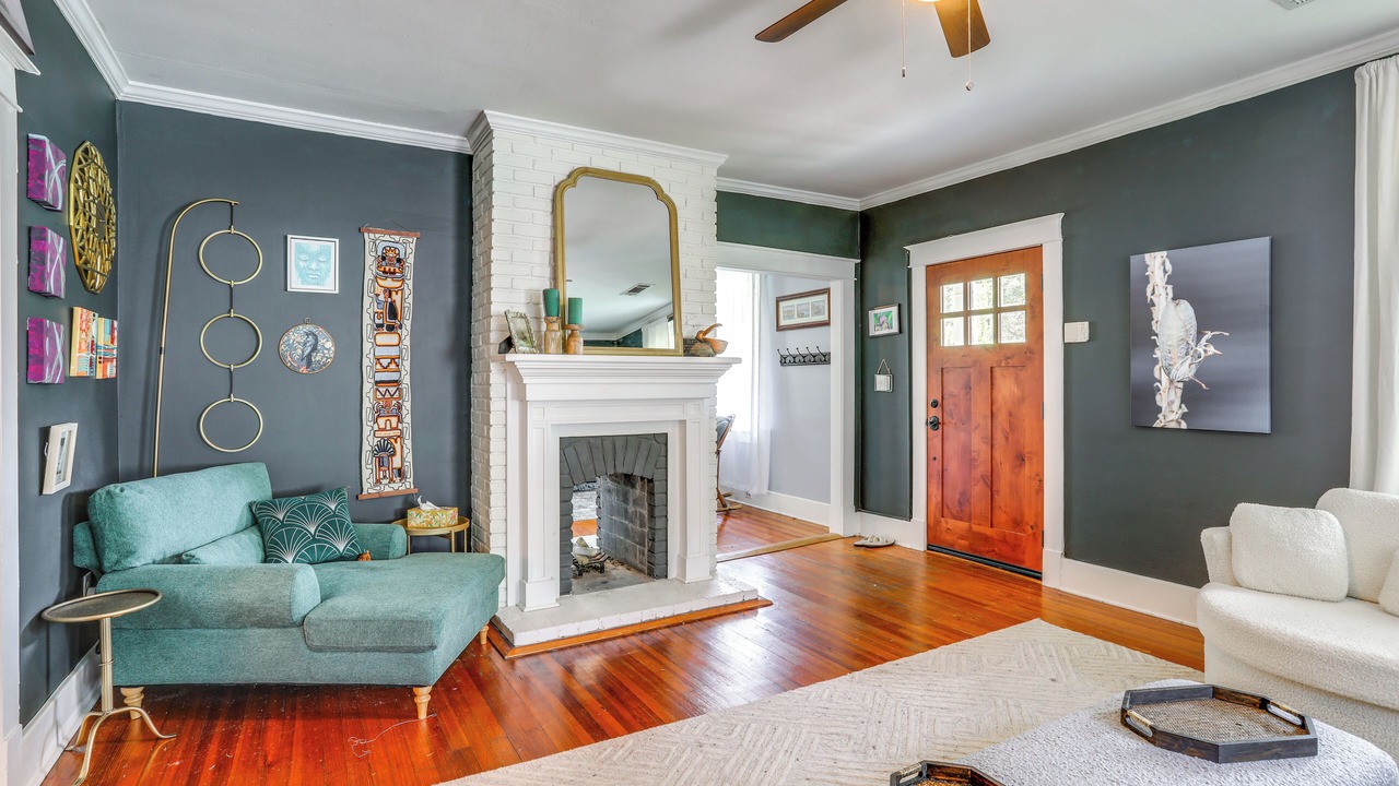 Photo of Bedroom in Roseland Terrace Historic District