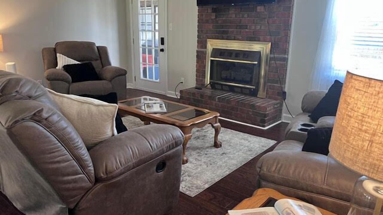Photo of Livingroom in Muscle Shoals