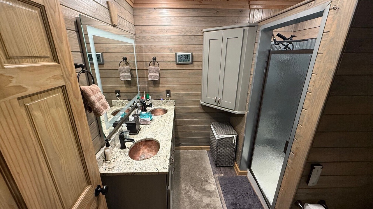 Photo of Bathroom in Delta