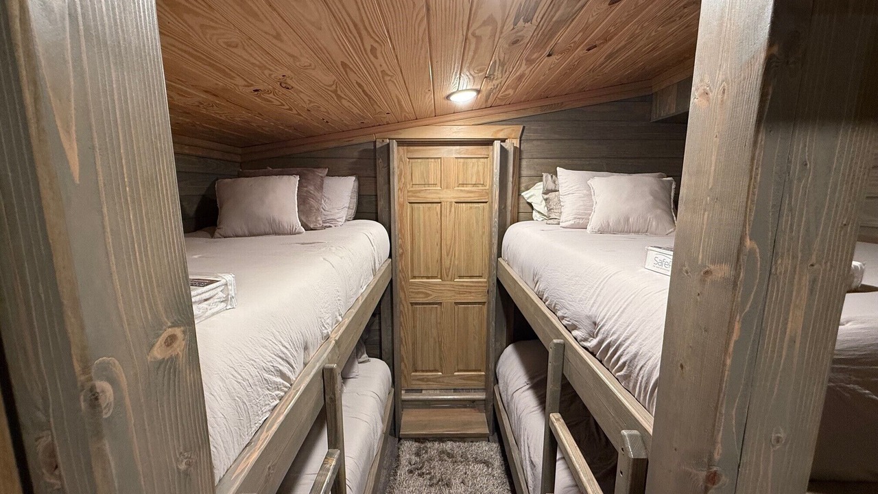 Photo of Bedroom in Delta