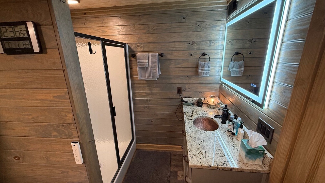 Photo of Bathroom in Delta