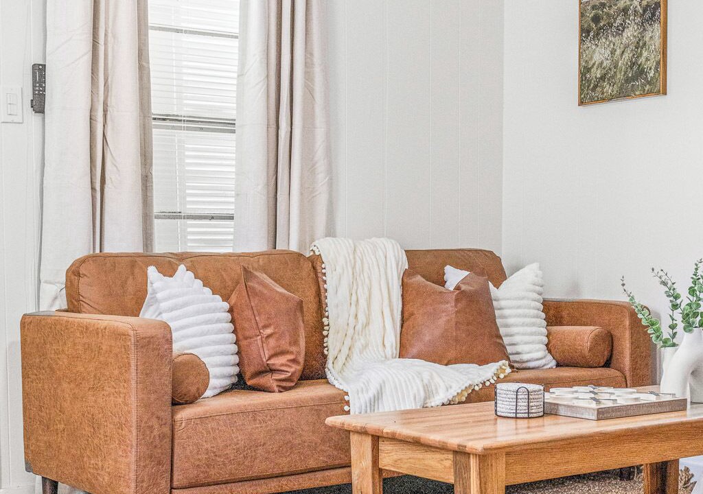 Photo of Livingroom in Southeast Pensacola