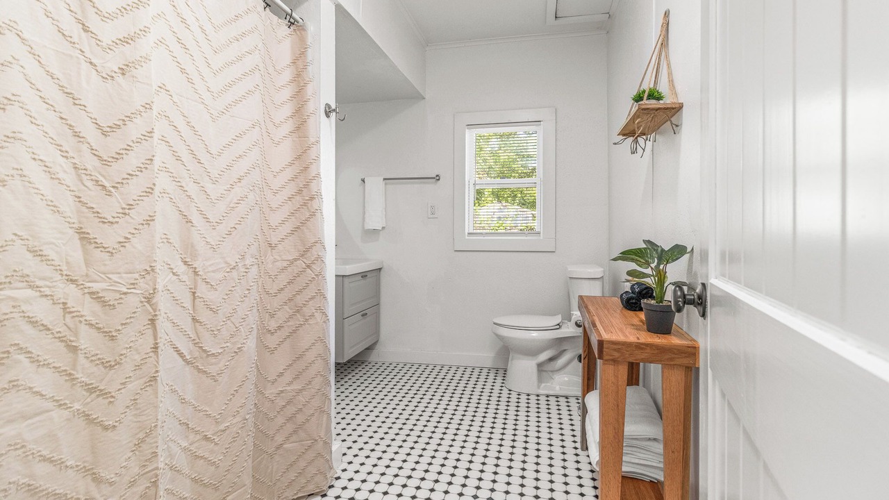 Photo of Bathroom in Southeast Pensacola
