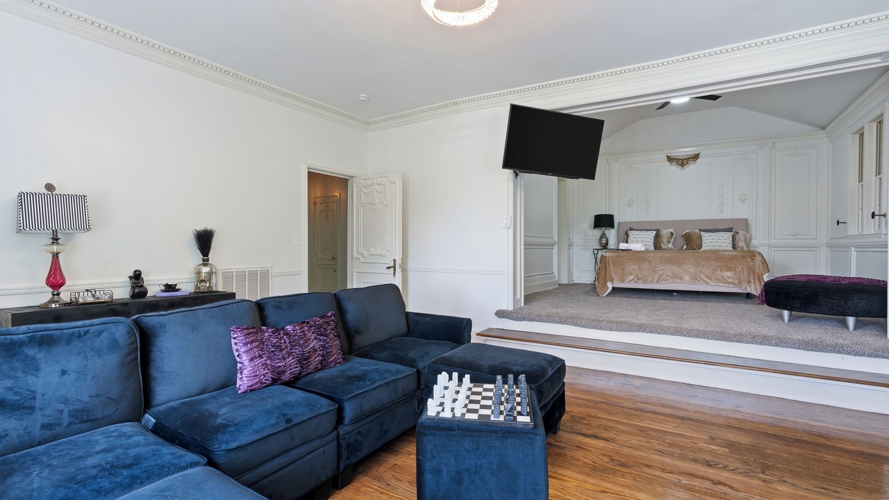 Photo of Bedroom in Redmont Park