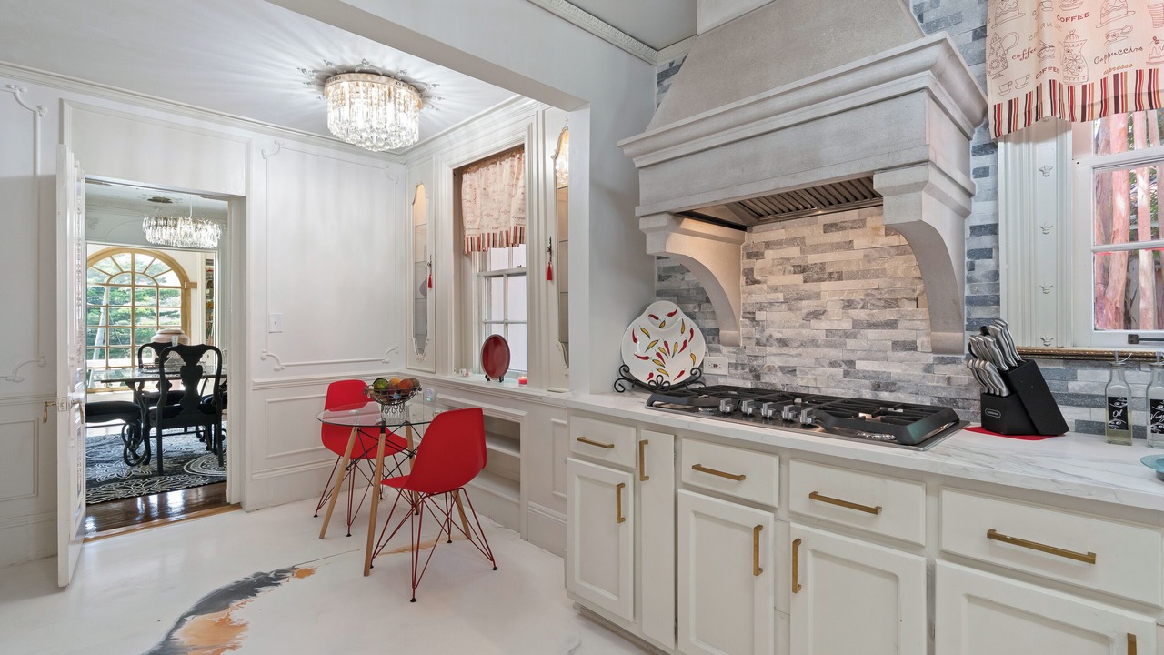 Photo of Kitchen in Redmont Park